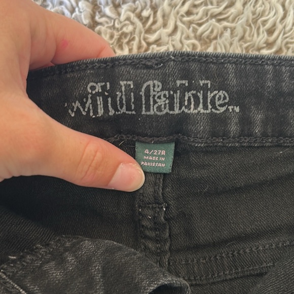 Black wild fable Jean shorts size 4 - Picture 2 of 4